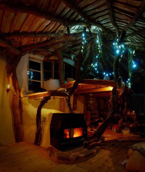 Ngôi nhà giống nhà của người lùn Hobbit được xây với giá chỉ khoảng 97 triệu đồng