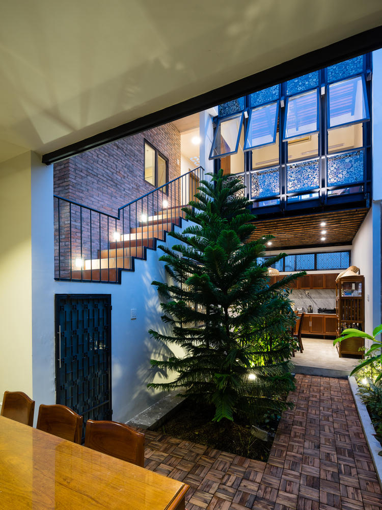 Chiêm ngưỡng ngôi nhà “nửa mái” đẹp mê mẩn