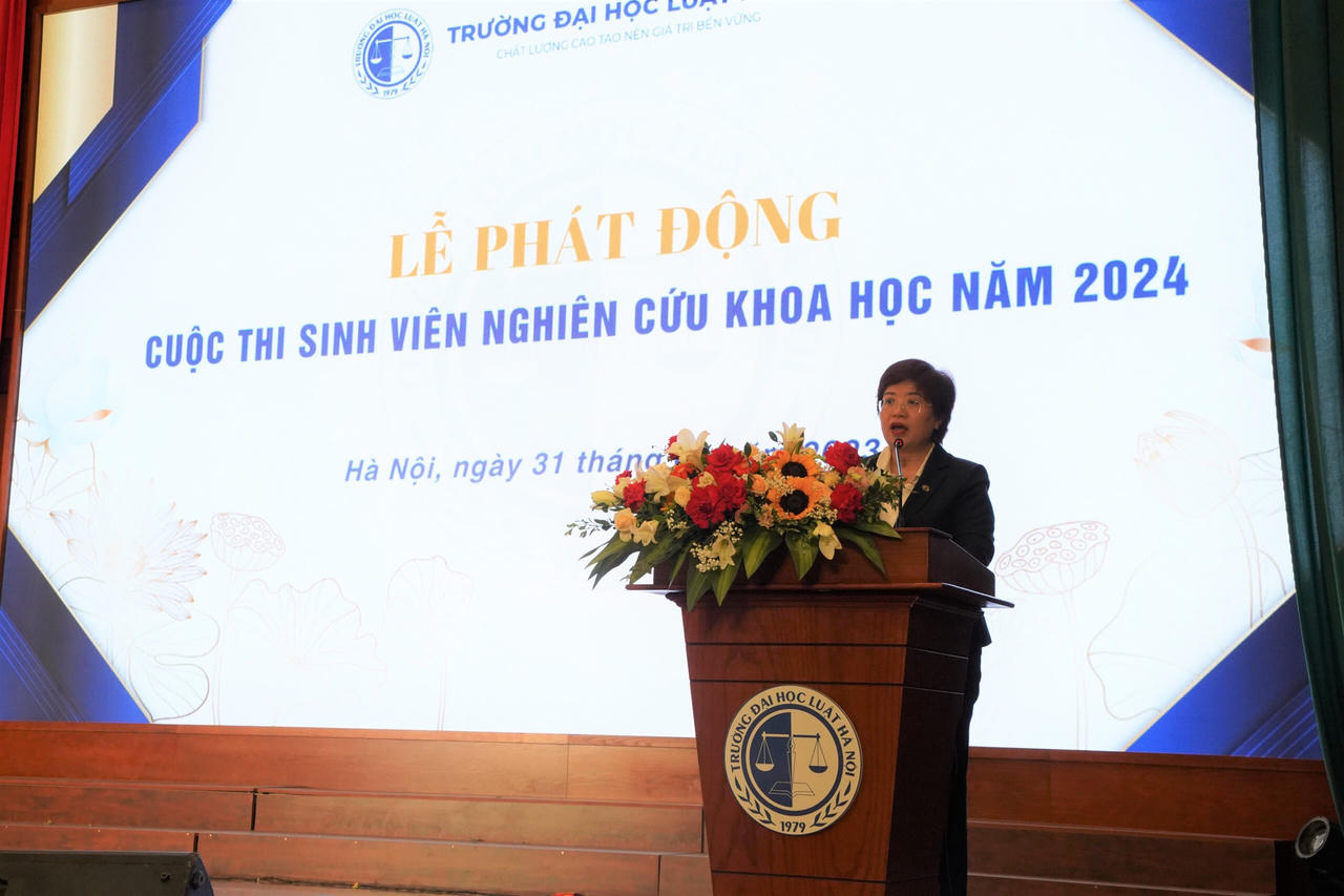 Đại học Luật Hà Nội trao giải cuộc thi “Sinh viên nghiên cứu khoa học năm 2023” 