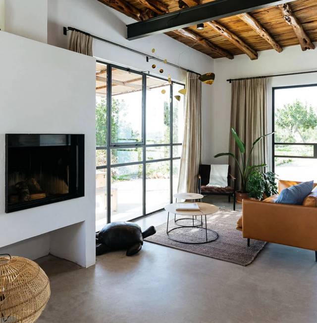 Chiêm ngưỡng ngôi nhà cấp 4 bên ngoài truyền thông, bên trong hiện đại 