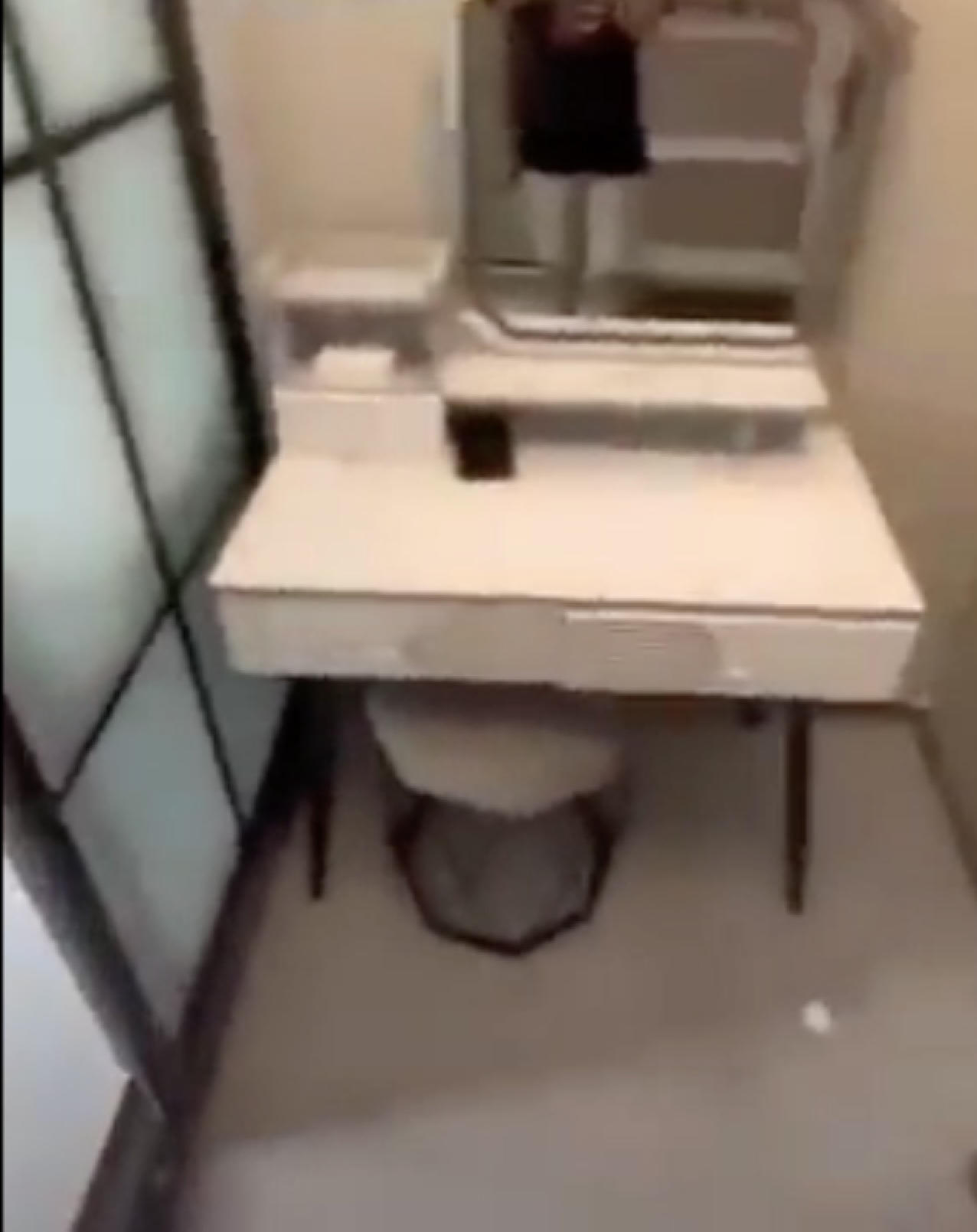 Ngạc nhiên căn hộ có diện tích chỉ 5m2 với giá thuê 230 USD/tháng (khoảng 5,4 triệu đồng) 