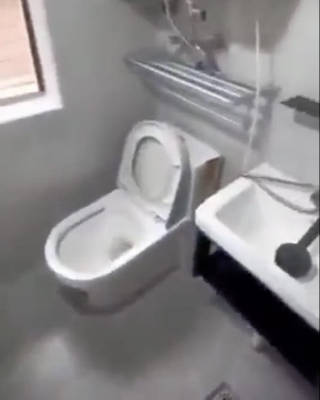 Ngạc nhiên căn hộ có diện tích chỉ 5m2 với giá thuê 230 USD/tháng (khoảng 5,4 triệu đồng) 