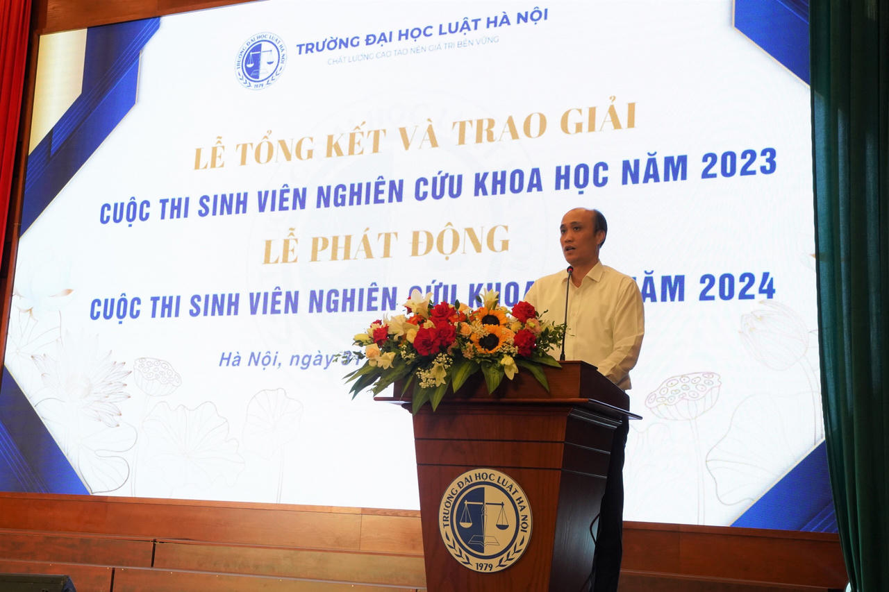 Đại học Luật Hà Nội trao giải cuộc thi “Sinh viên nghiên cứu khoa học năm 2023” 