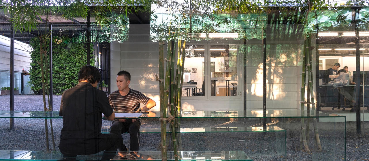 Mát mắt với căn nhà có 3 hàng tre xanh bao quanh ở TPHCM 