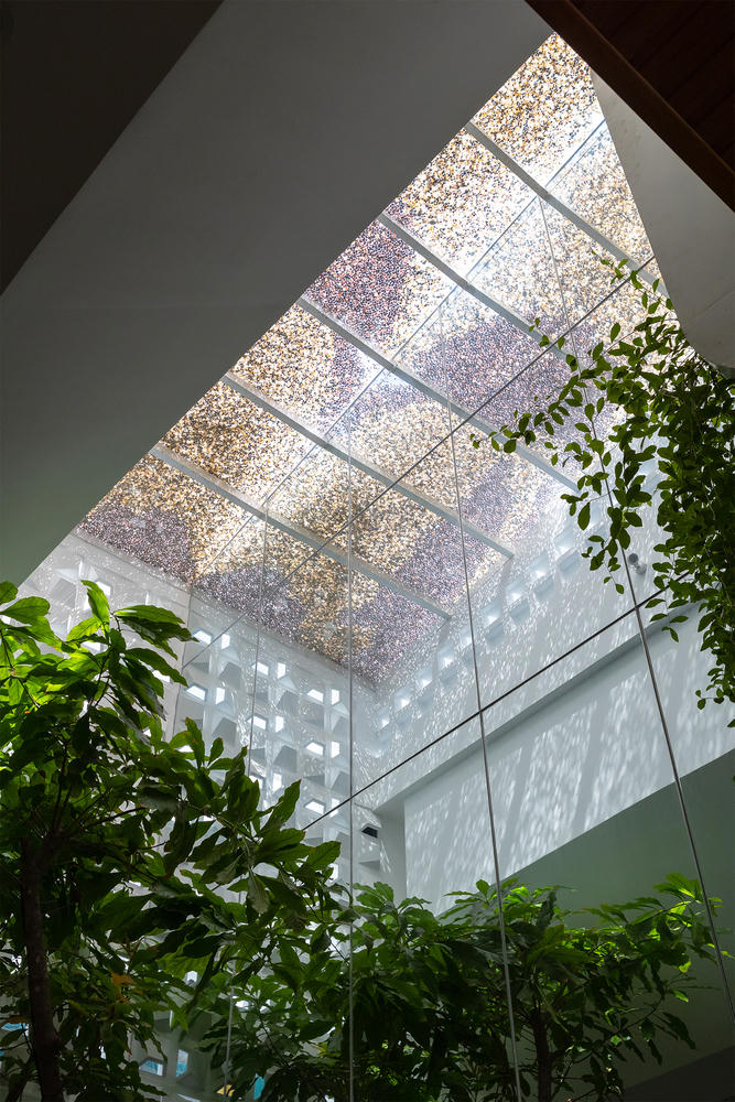 CoCo House - Ngôi nhà sử dụng gạch kính độc đáo ở Sóc Trăng 