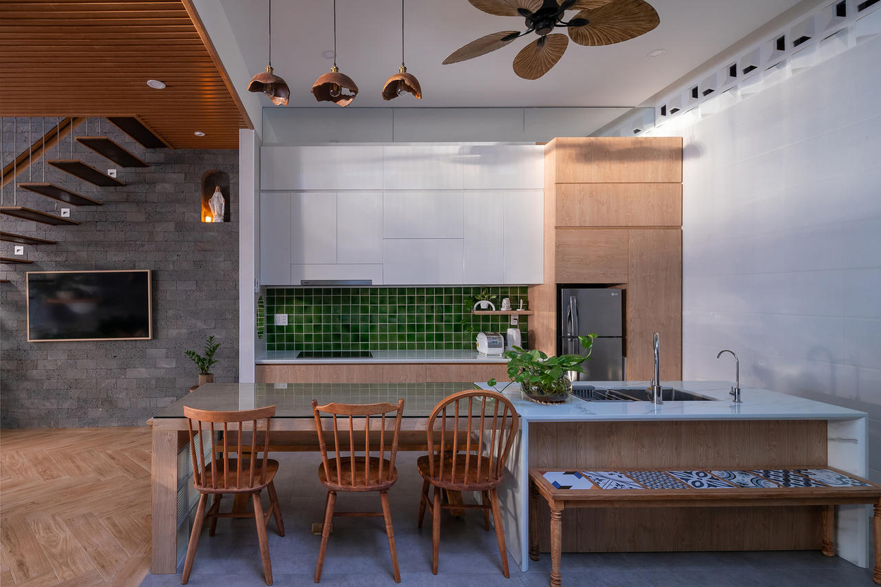 CoCo House - Ngôi nhà sử dụng gạch kính độc đáo ở Sóc Trăng 