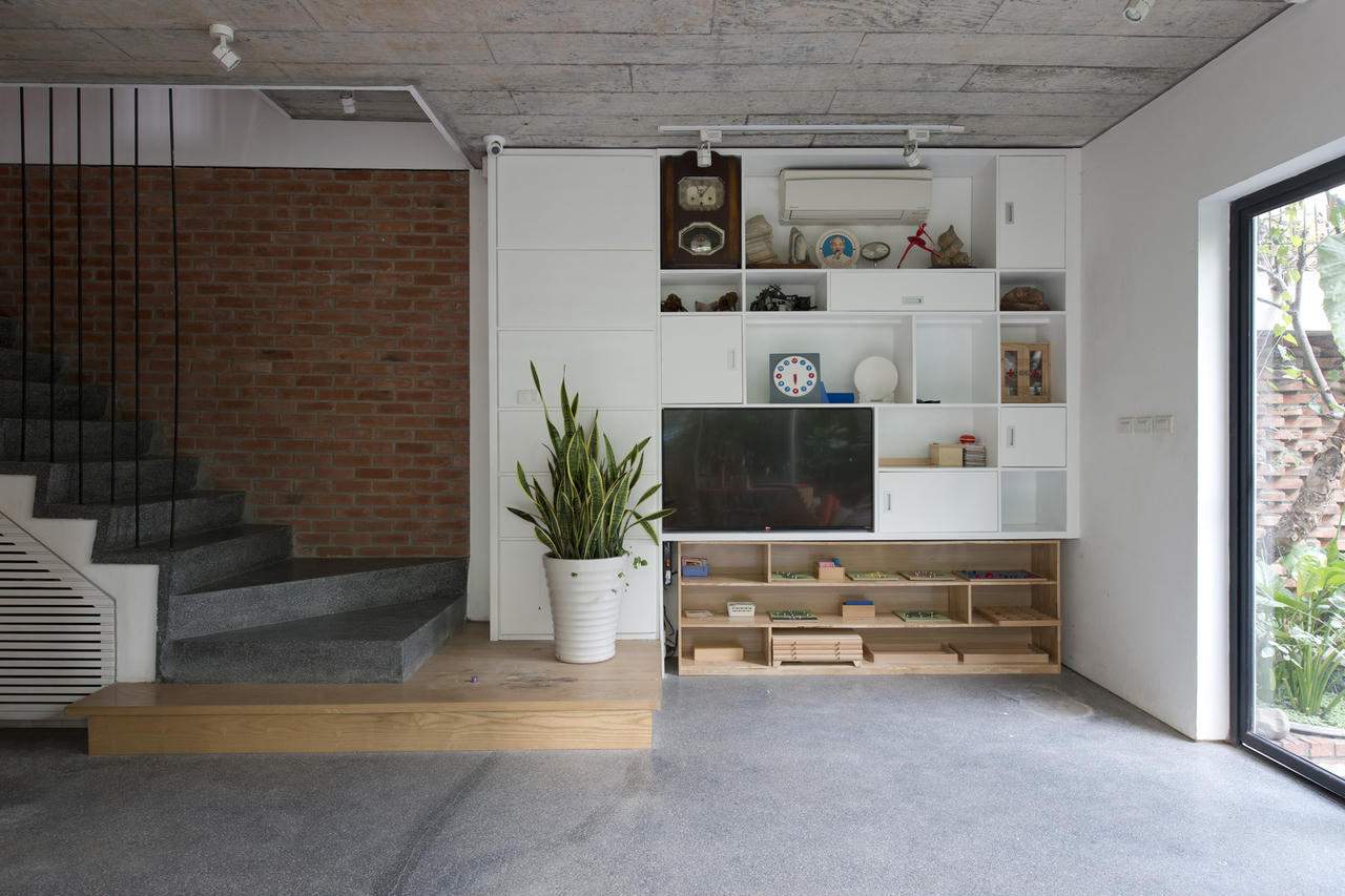 Chiêm ngưỡng ngôi nhà phủ kín cây xanh giữa lòng thủ đô Hà Nội