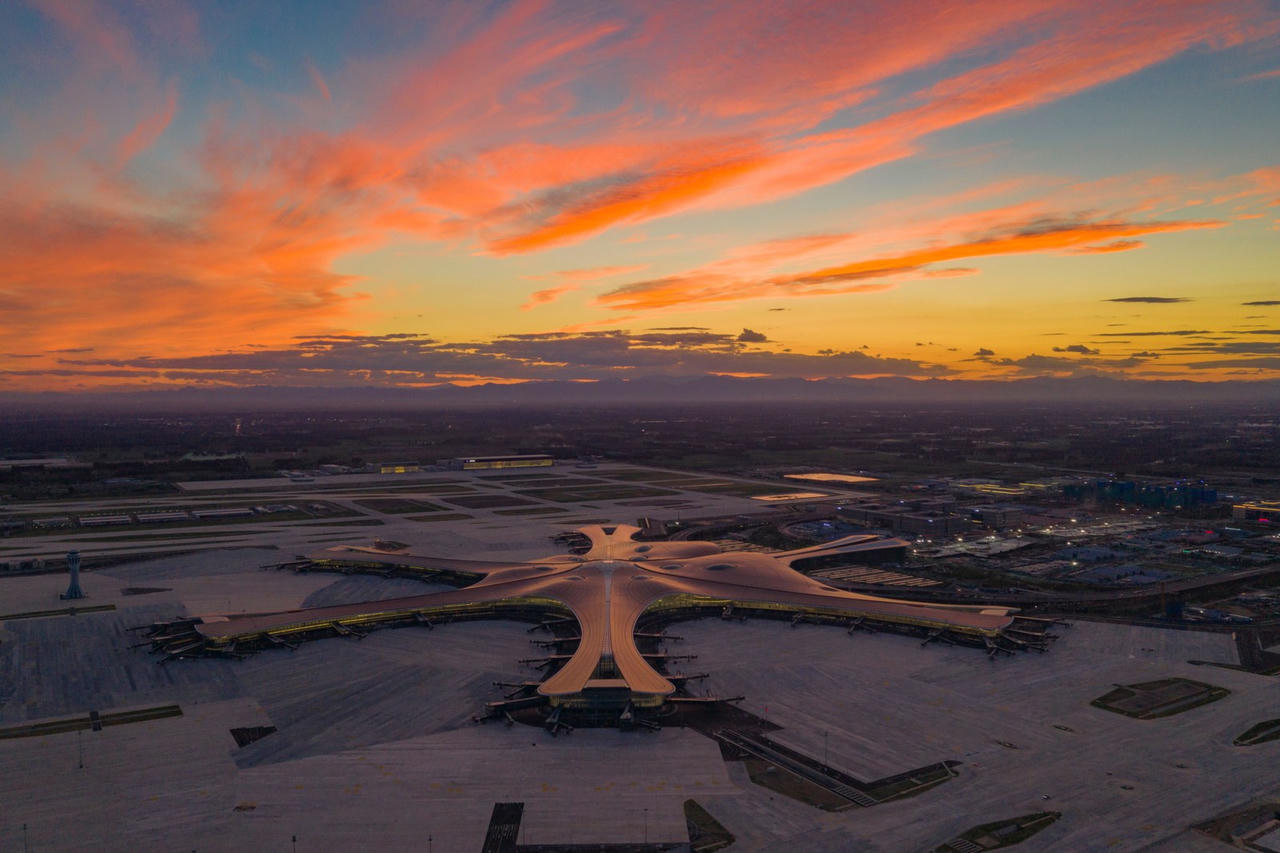Khám phá sân bay lớn nhất thế giới ở Bắc Kinh, Trung Quốc