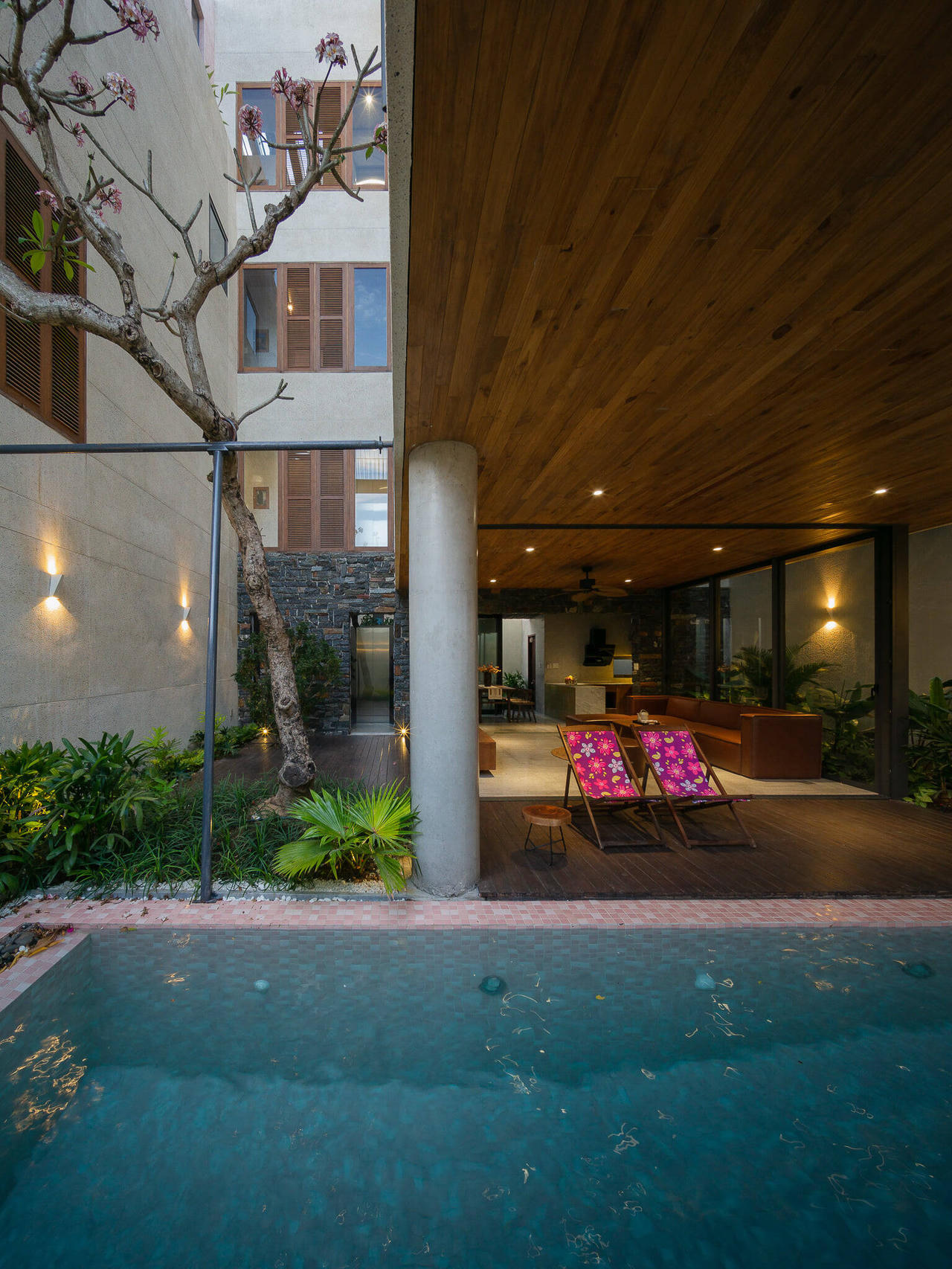 Chiêm ngưỡng công trình được ghép từ 2 biệt thự nhỏ siêu đẹp tại Đà Nẵng 