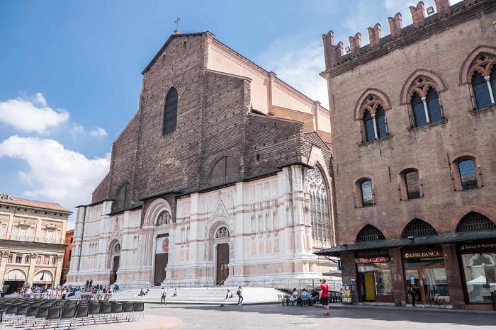 Thành phố du lịch cổ kính ít người biết tới tại Italy