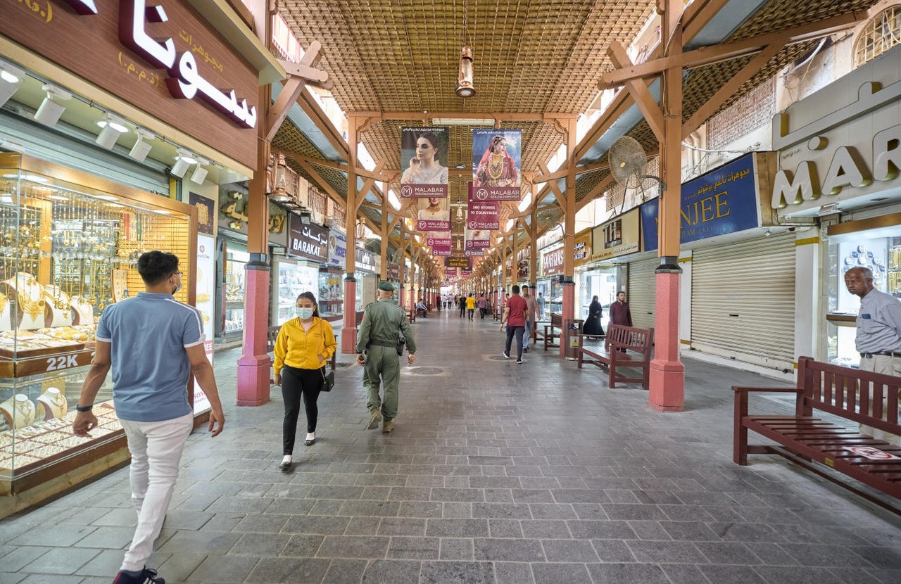 Có một khu chợ bán vàng như bán rau 