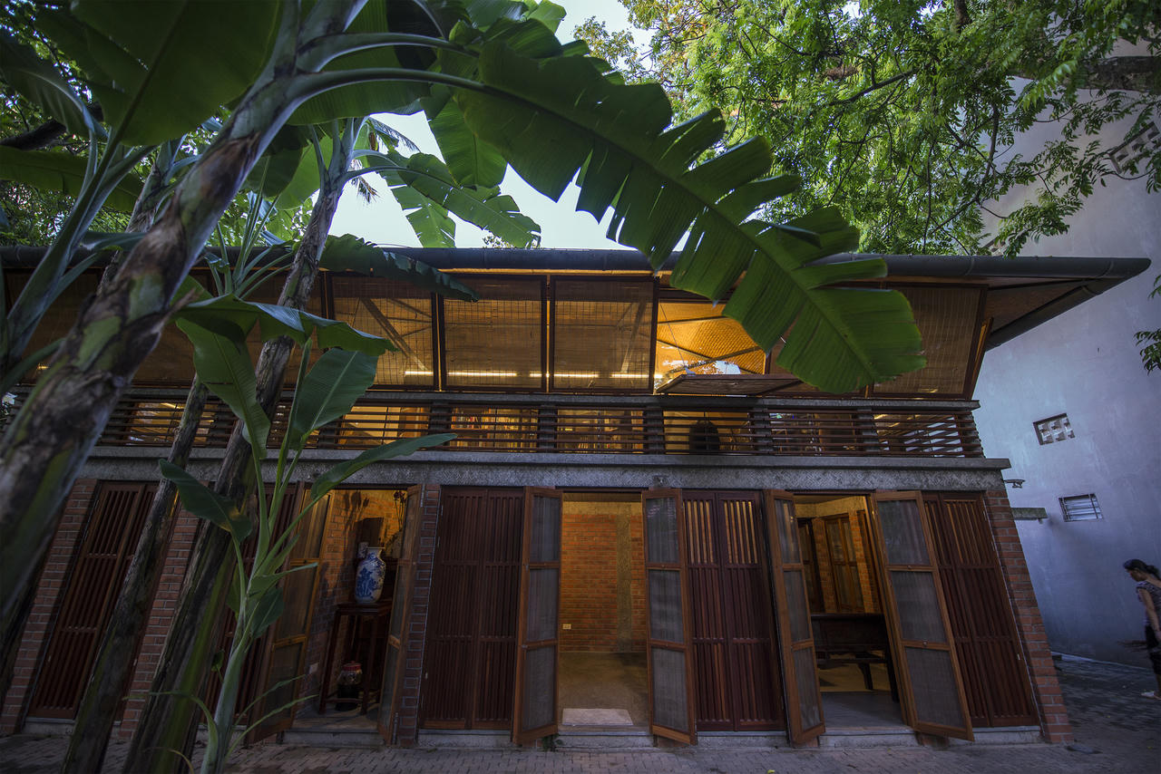 Chiêm ngưỡng nhà tre truyền thống đẹp dung dị giữa lòng Hà Nội 