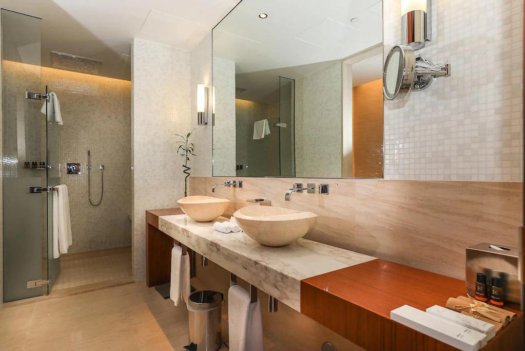 Khám phá khách sạn trong sân bay xa xỉ bậc nhất thế giới 