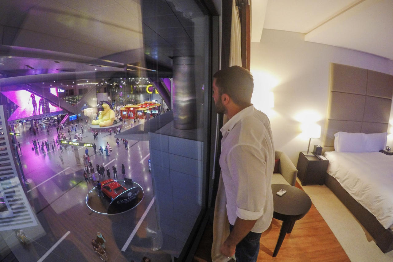 Khám phá khách sạn trong sân bay xa xỉ bậc nhất thế giới 