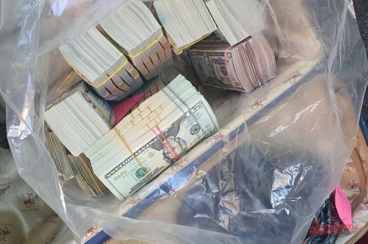 Dinh thự xa hoa đầy tiền vàng và vũ khí của ông trùm Wagner