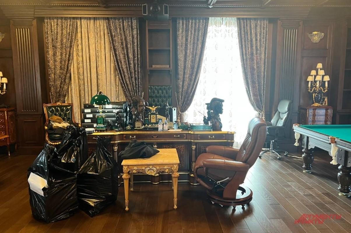 Dinh thự xa hoa đầy tiền vàng và vũ khí của ông trùm Wagner