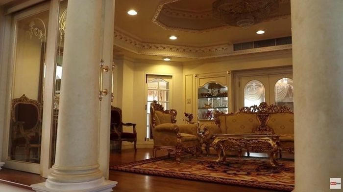 Chiêm ngưỡng cung điện của Chủ tịch Nawat Itsaragrisil 