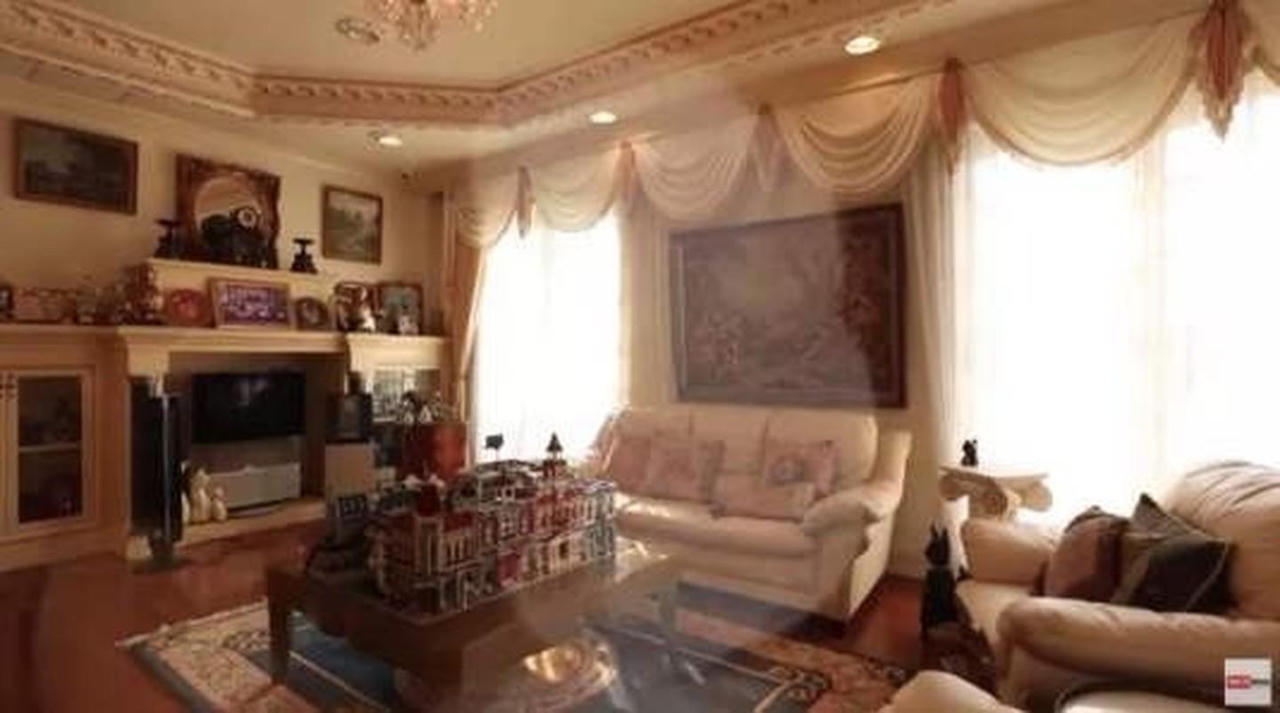 Chiêm ngưỡng cung điện của Chủ tịch Nawat Itsaragrisil 