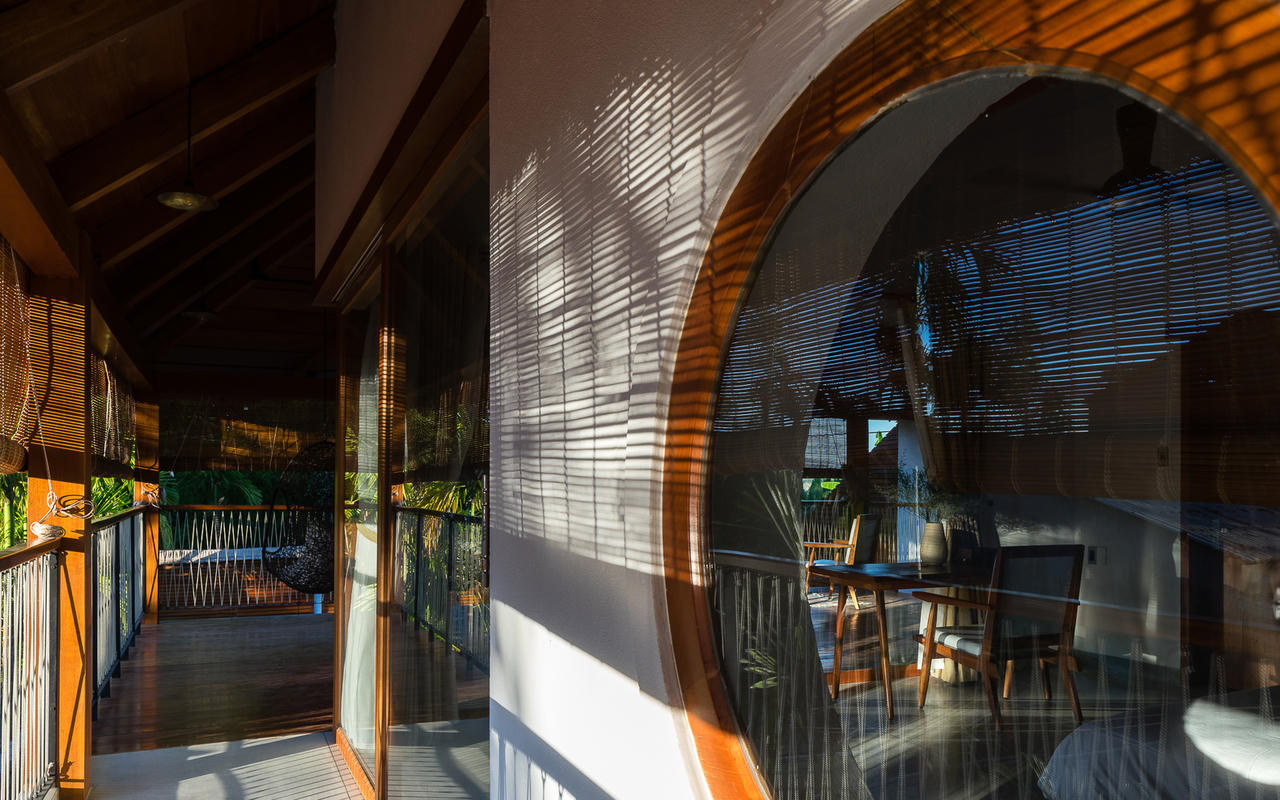 Ngắm nhìn biệt thự mái lá dừa đẹp hút hồn ven sông Hội An 