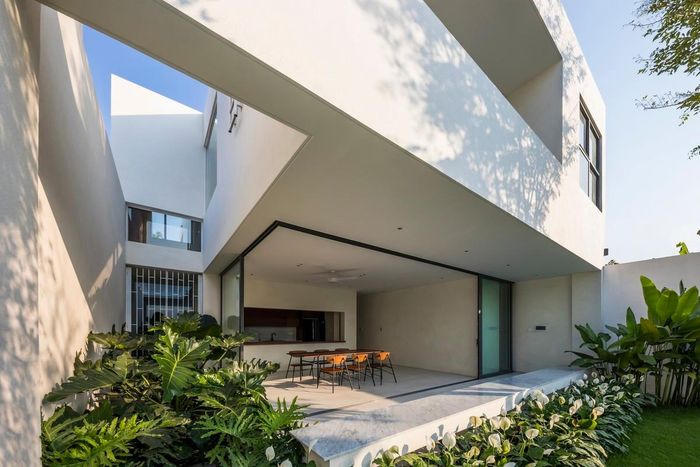 Chiêm ngưỡng biệt thự lấy cảm hứng từ hang Sơn Đoòng 