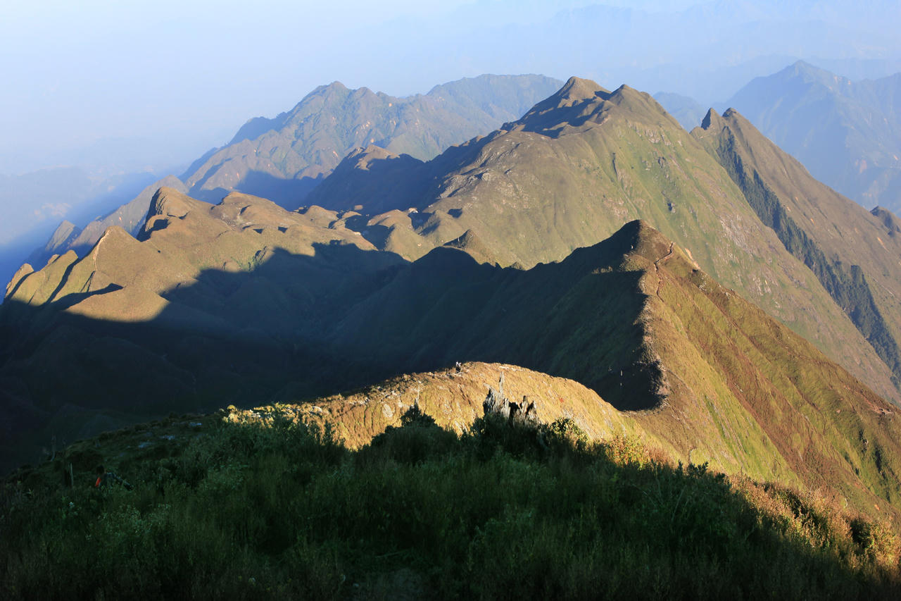 Khám phá núi Tà Chì Nhù – Thiên đường săn mây tại miền Bắc Việt Nam