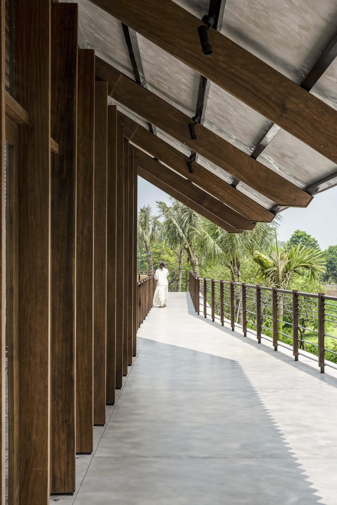 Ngắm căn nhà mái ngói như khu nghỉ dưỡng tại ngoại ô Hà Nội