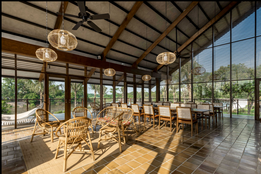 Ngắm căn nhà mái ngói như khu nghỉ dưỡng tại ngoại ô Hà Nội