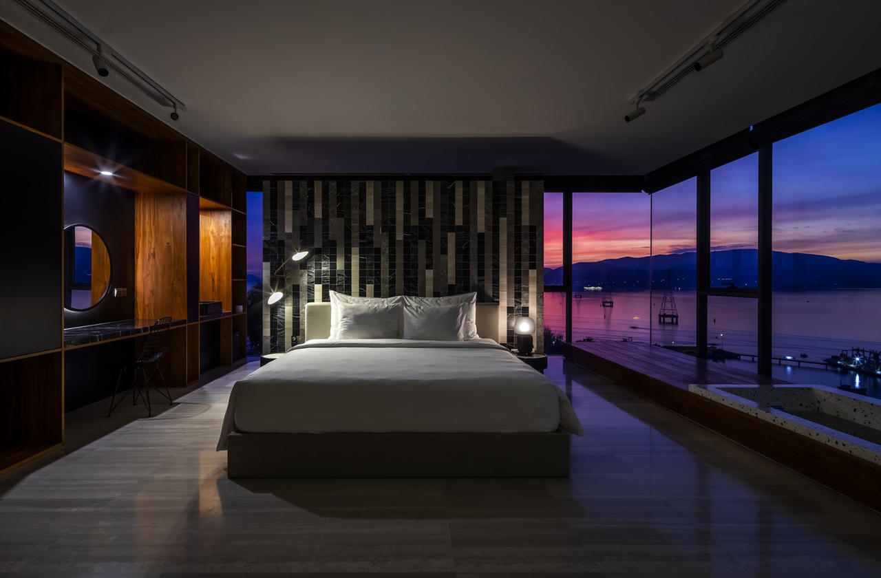 Ngắm căn biệt thự hướng biển đẹp hút hồn trên báo Mỹ