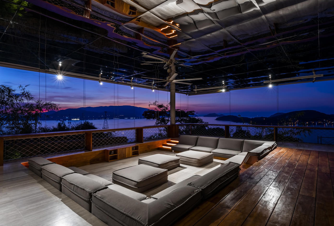 Ngắm căn biệt thự hướng biển đẹp hút hồn trên báo Mỹ