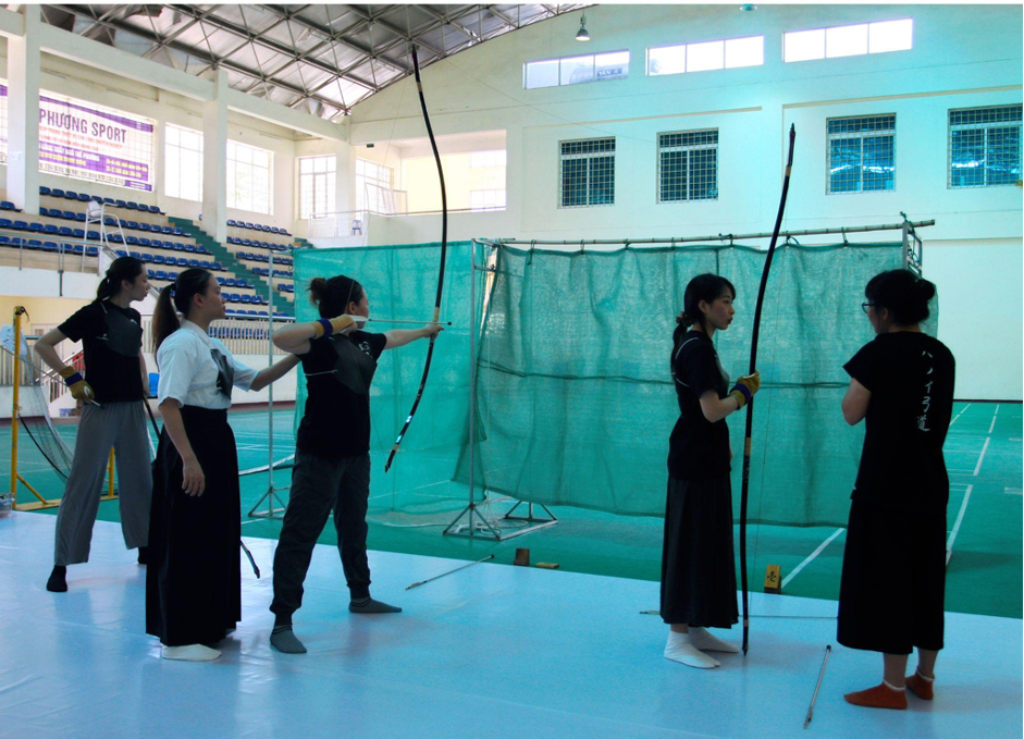 Khám phá vẻ đẹp bất ngờ trong môn thể thao Kyudo - Cung đạo
