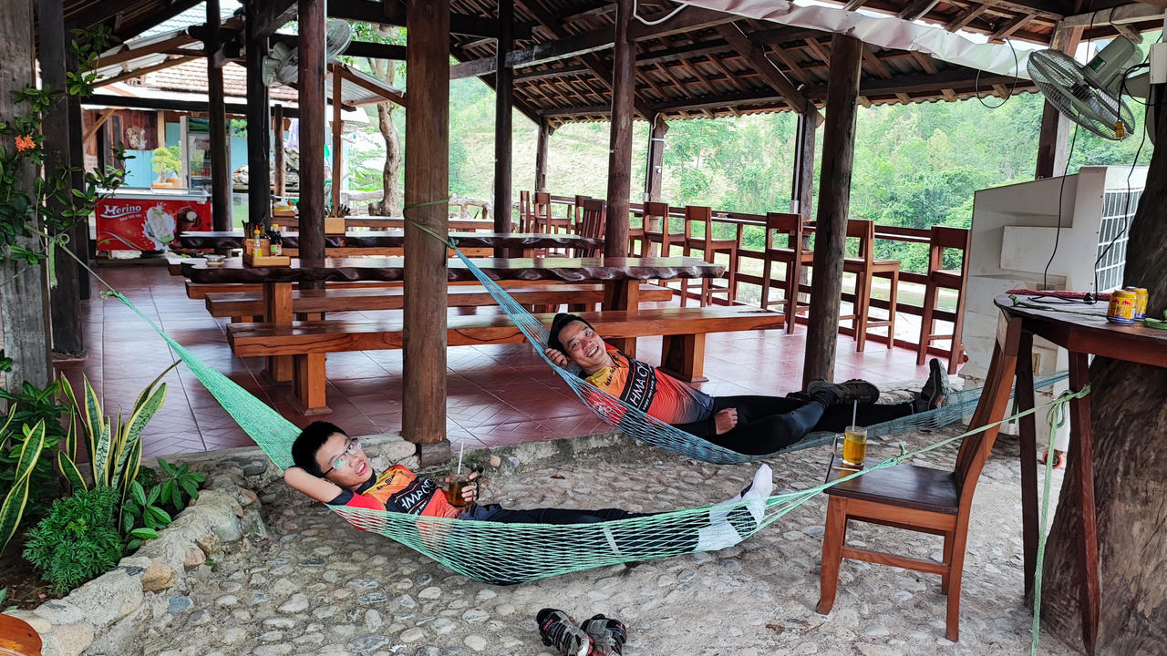 Kỳ nghỉ hè đạp xe xuyên Việt của cậu bé lớp 6