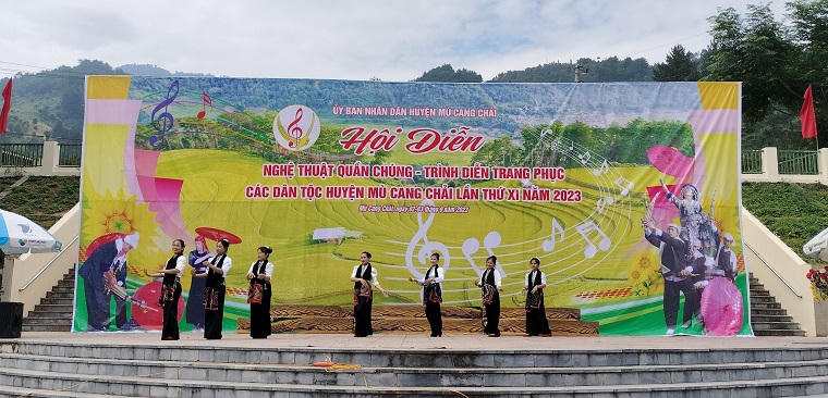 Đồng bào vùng cao Yên Bái vui mừng với các lễ hội mừng Tết Độc lập