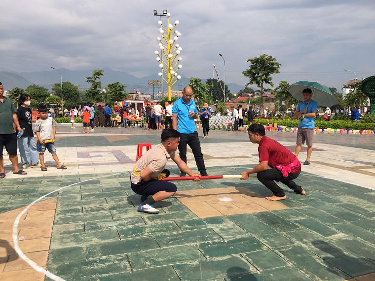 Đồng bào vùng cao Yên Bái vui mừng với các lễ hội mừng Tết Độc lập