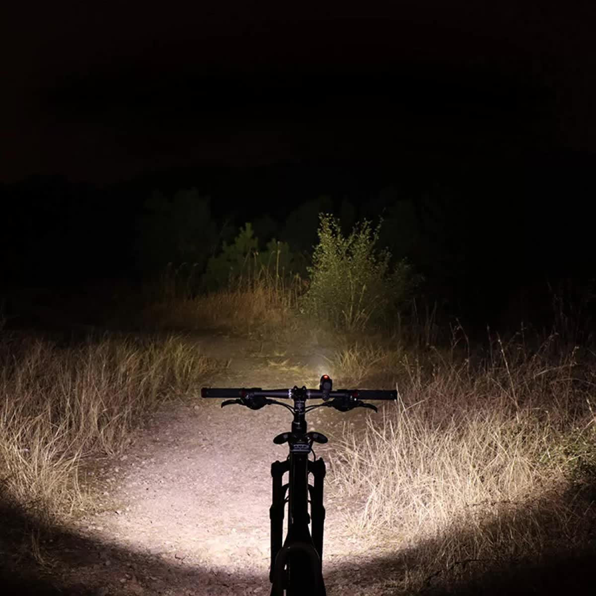 Đừng bỏ qua tầm quan trọng của thiết bị an toàn khi chơi thể thao đạp xe