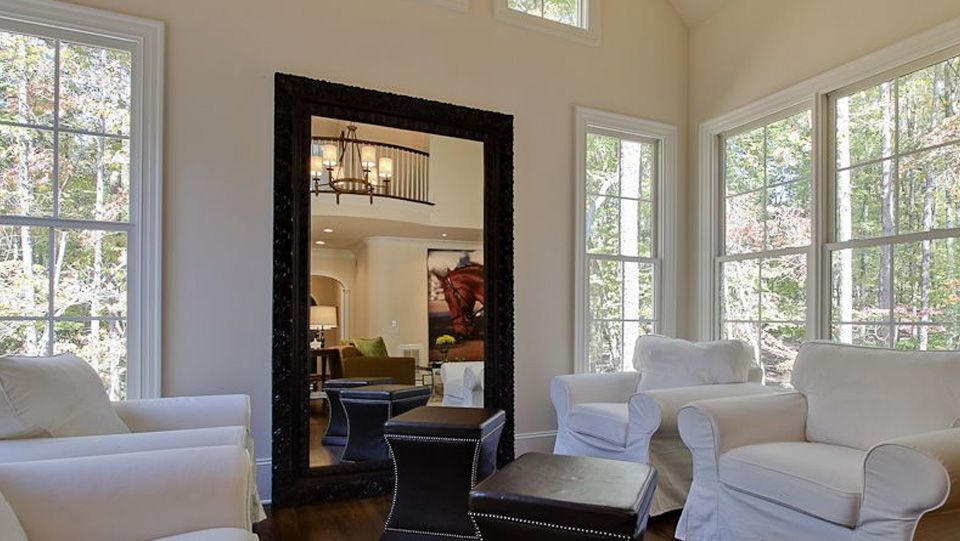 Đặt gương trong nhà sao cho đúng?