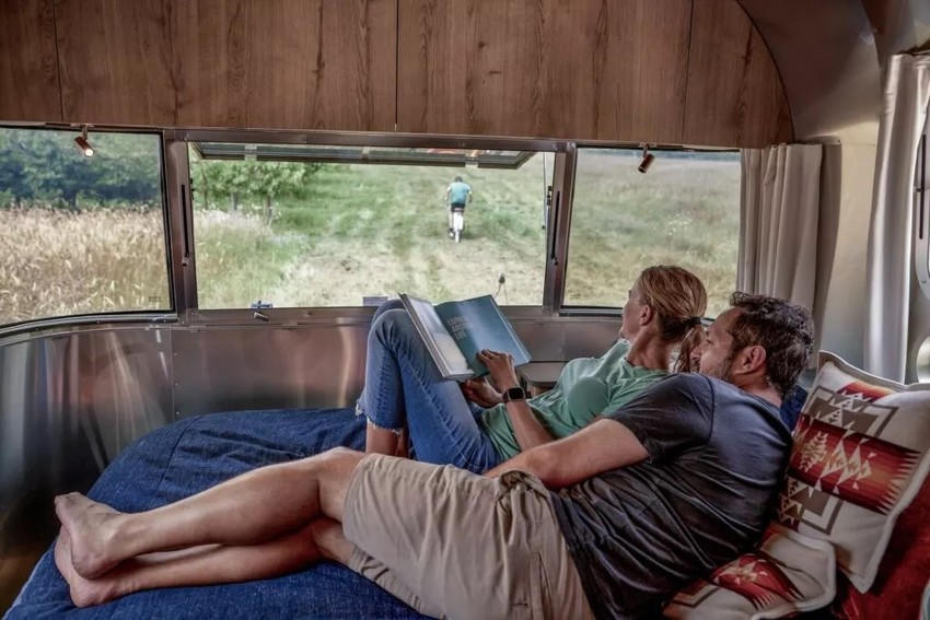 Khám phá 'quán bar di động' Airstream Trade Wind 2024