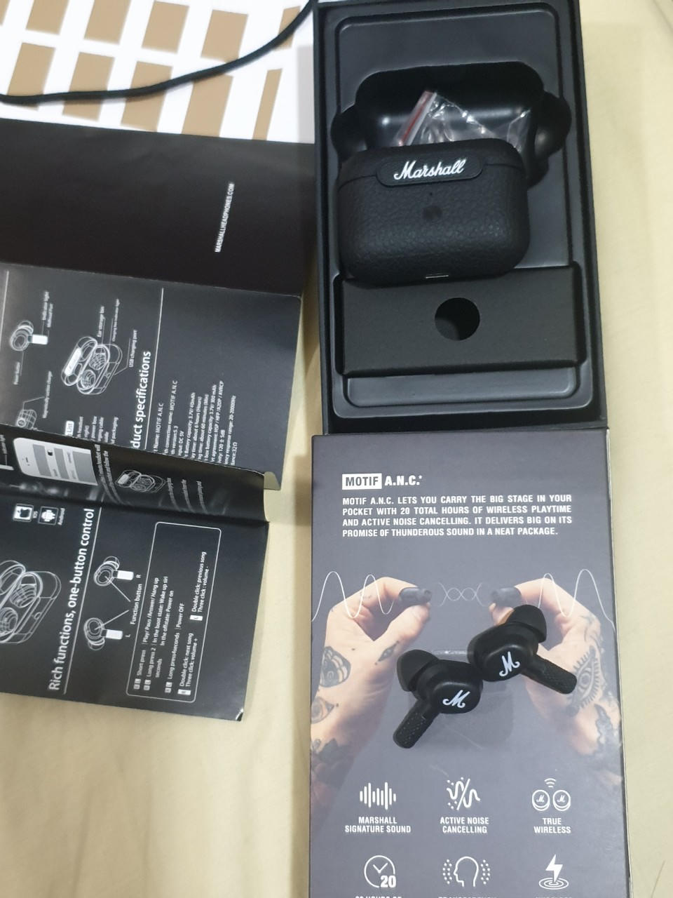 Cảnh giác trước tai nghe giả mạo gắn mác hàng chính hãng