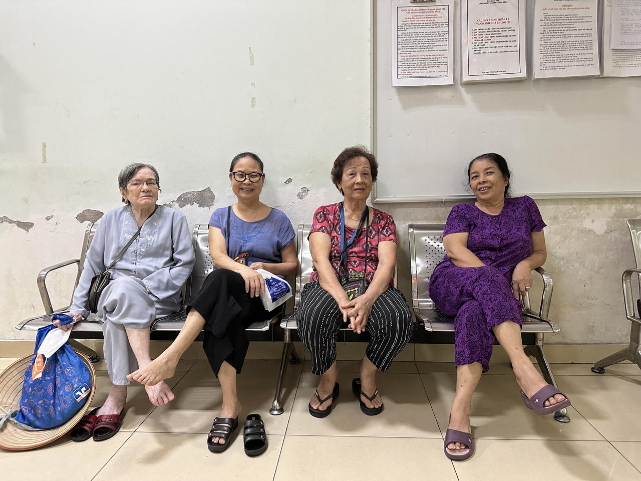 Truy tìm ‘rào cản’ công cuộc cải tạo, xây dựng mới chung cư cũ tại Hà Nội - Bài 3: Nên bám trụ vì thói quen hay di dời để an toàn, hạnh phúc?