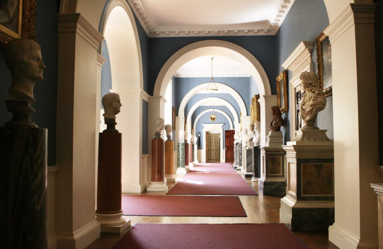 Khám phá dinh thự thời thơ ấu của Công nương Diana