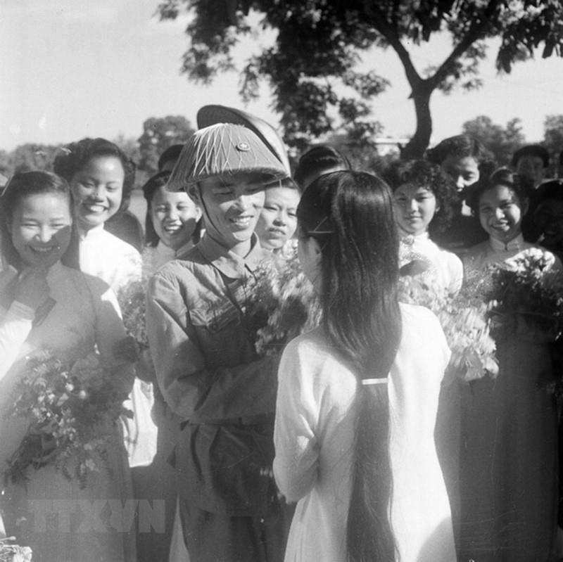 Những hình ảnh tư liệu về Ngày Giải phóng Thủ đô 10/10/1954 