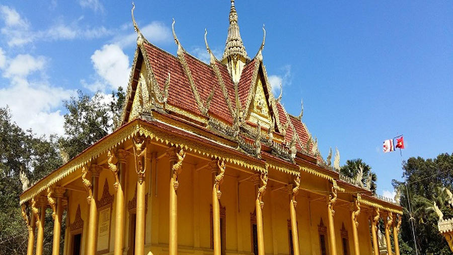 Tham quan Chùa Bốn Mặt gần 500 tuổi ở Sóc Trăng