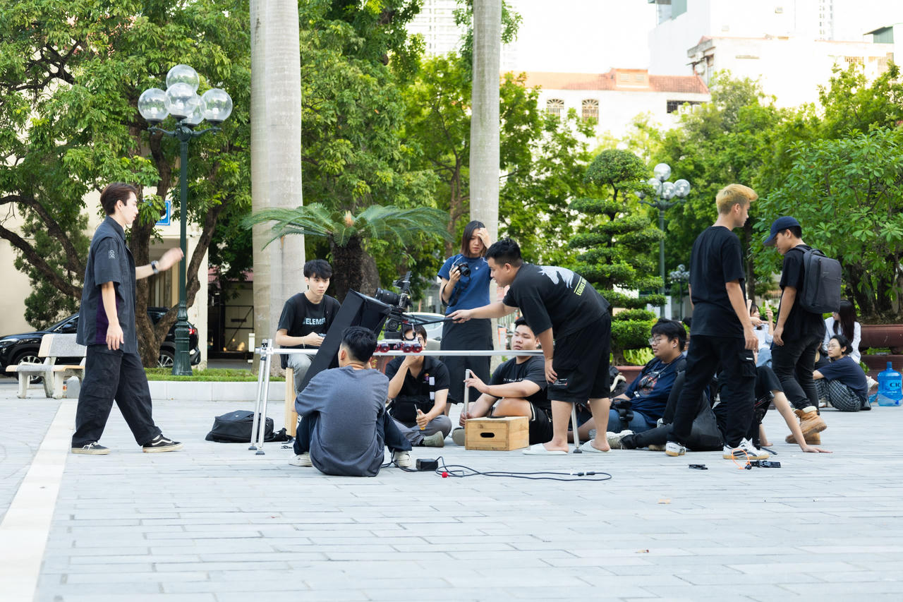 MV “Starry Night”: Hot rần rần với món quà “chất” dành tặng tân sinh viên