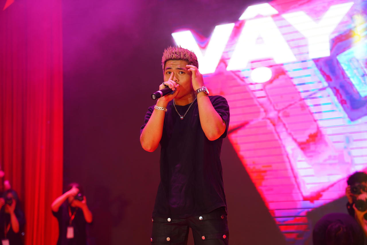 Fire Up 2023: Stellarous - Bữa tiệc âm thanh ánh sáng có 1-0-2 tại trường Báo