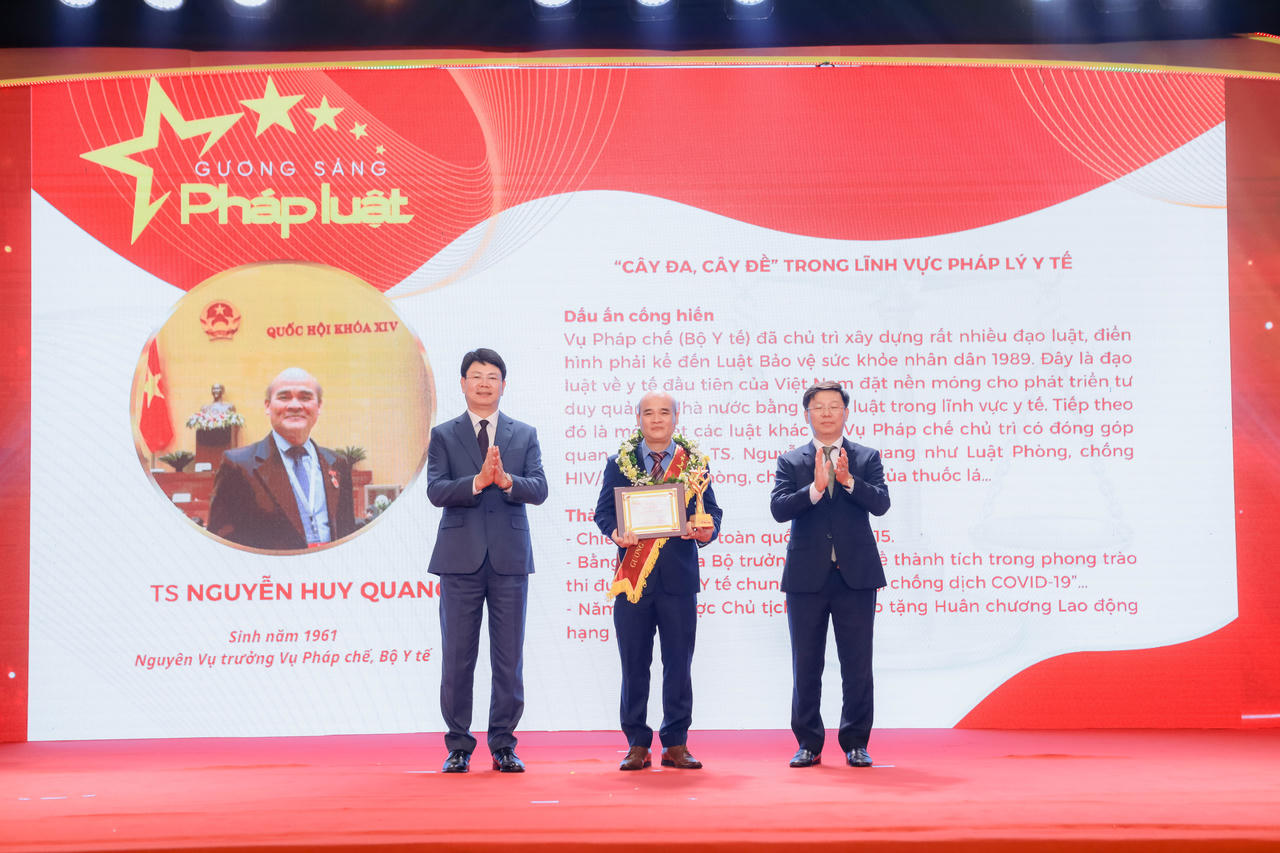 Các Gương sáng pháp luật được tôn vinh năm 2023