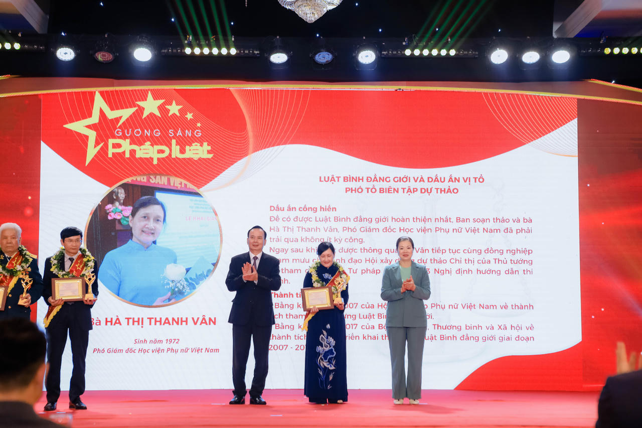 Các Gương sáng pháp luật được tôn vinh năm 2023