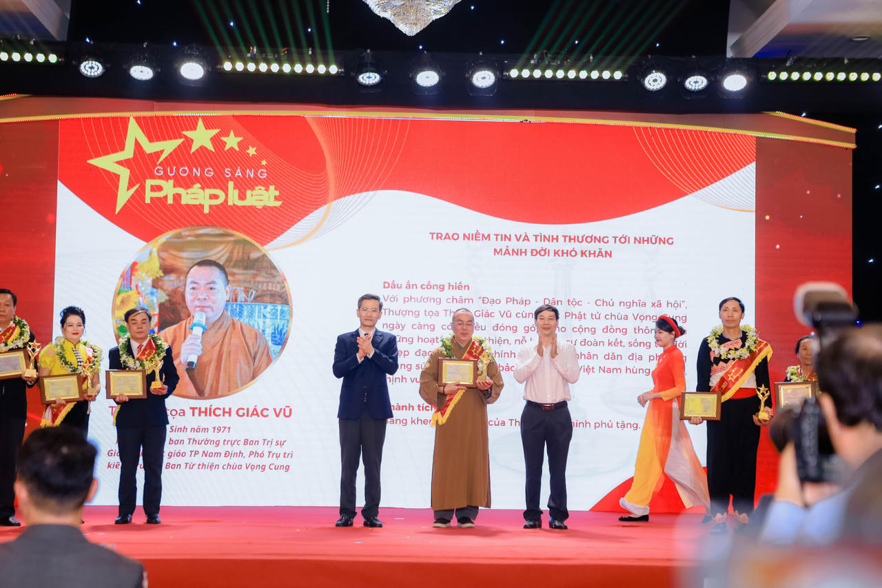 Các Gương sáng pháp luật được tôn vinh năm 2023