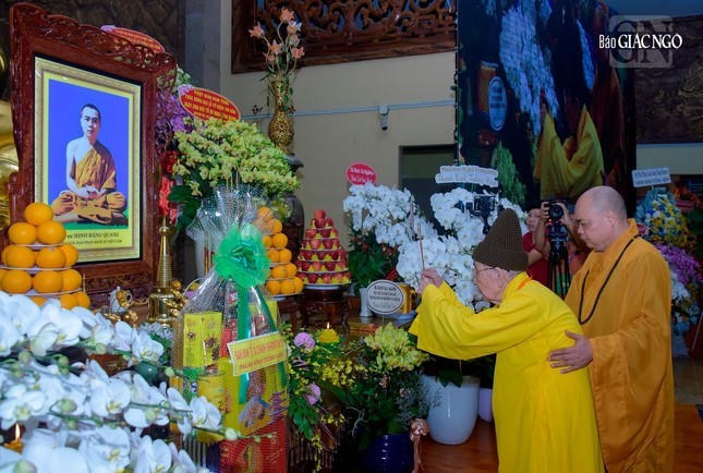 Tưởng niệm 100 năm ngày sinh người sáng lập hệ phái Khất sĩ - Tổ sư Minh Đăng Quang 