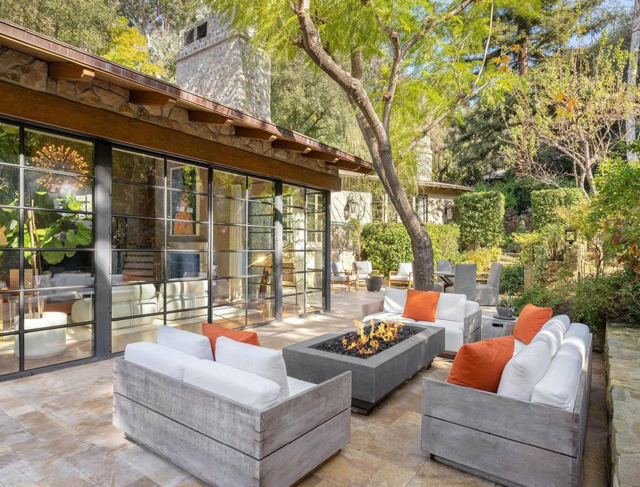 Khám phá biệt thự đẳng cấp của nữ ca sĩ Jennifer Lopez