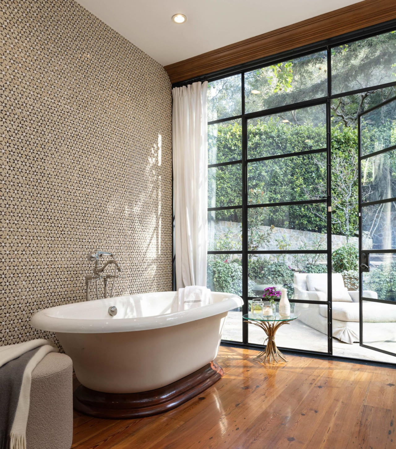 Khám phá biệt thự đẳng cấp của nữ ca sĩ Jennifer Lopez