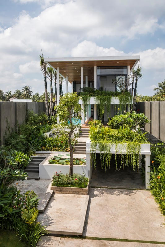 Ngôi nhà như resort với không gian xanh bao quanh